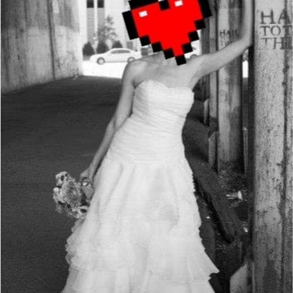 Galina's SIGNATURE Wedding Dress - Picture 1 of 9